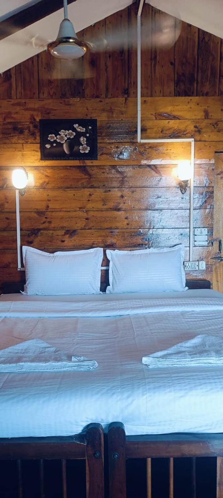 Hotel Lira Place