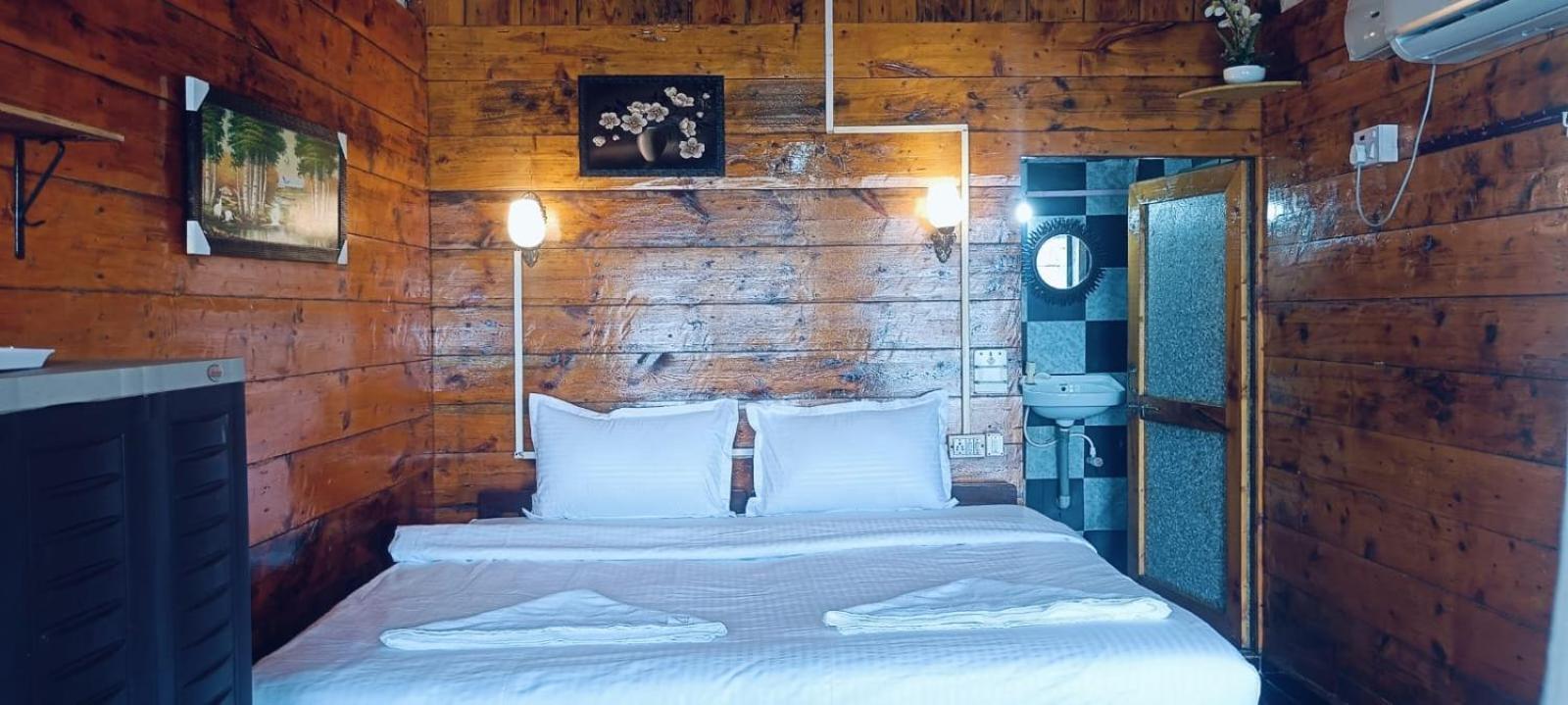 Hotel Lira Place 3*