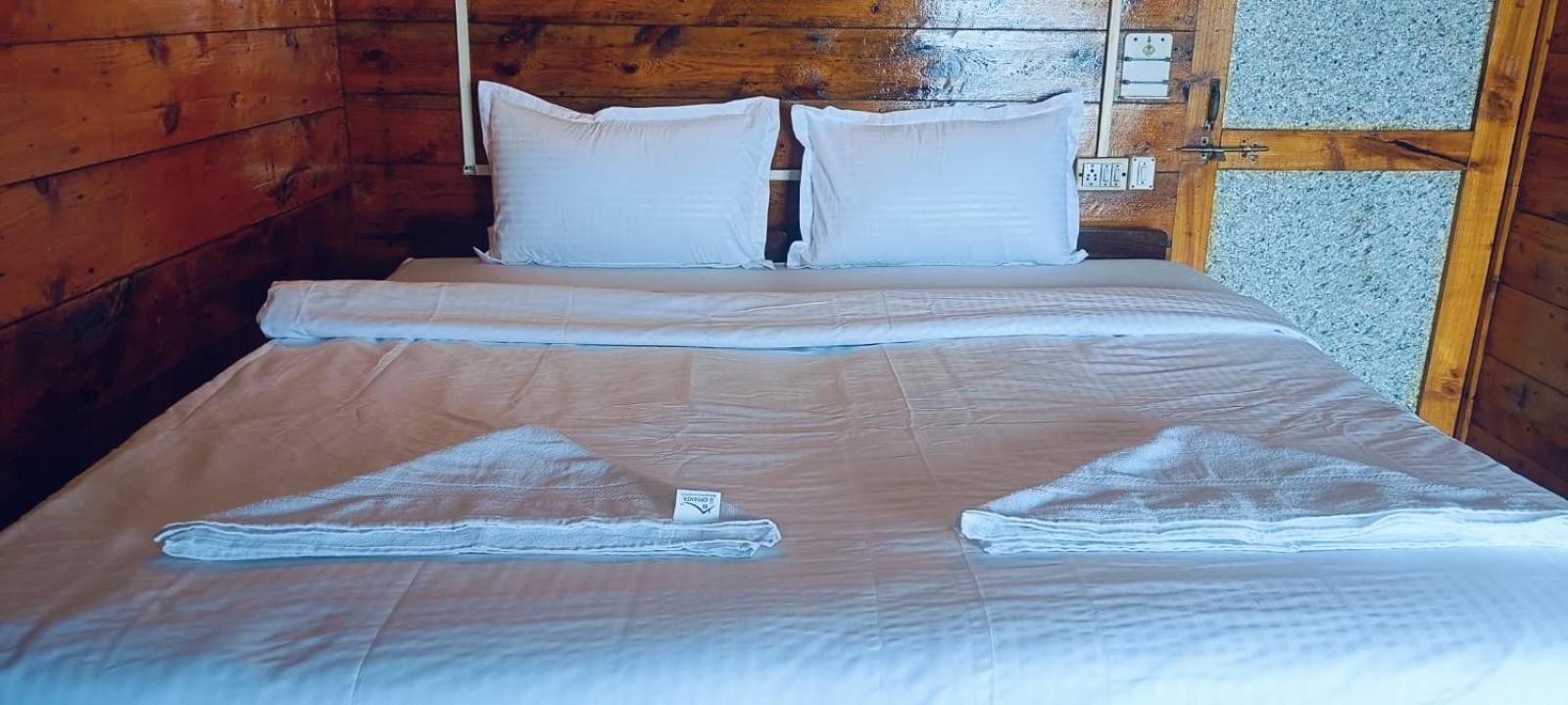 Lira Place Hotel Canacona