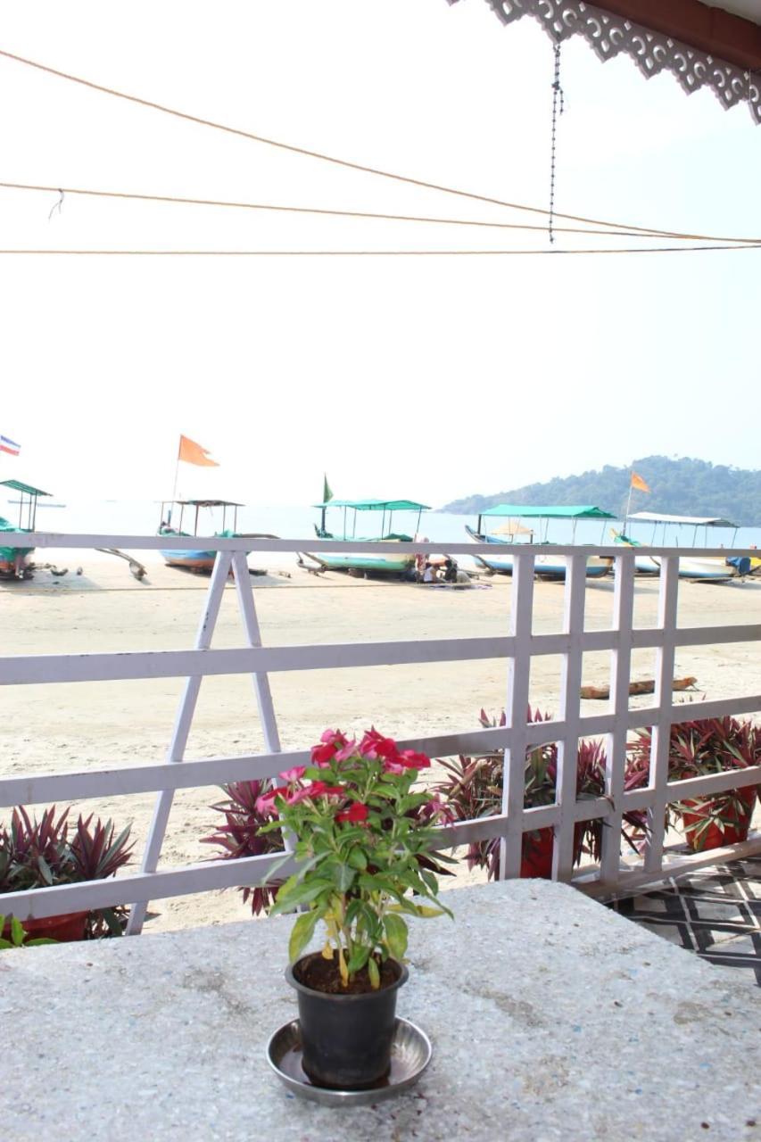 Lira Place Hotel