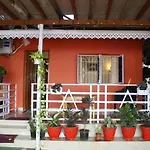 Lira Beach Place