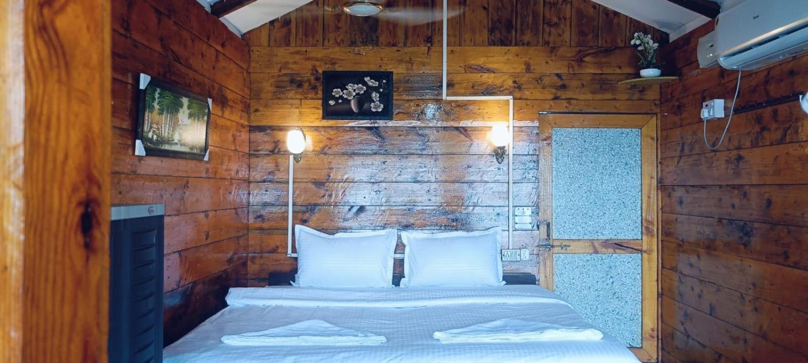 Lira Place Hotel Canacona