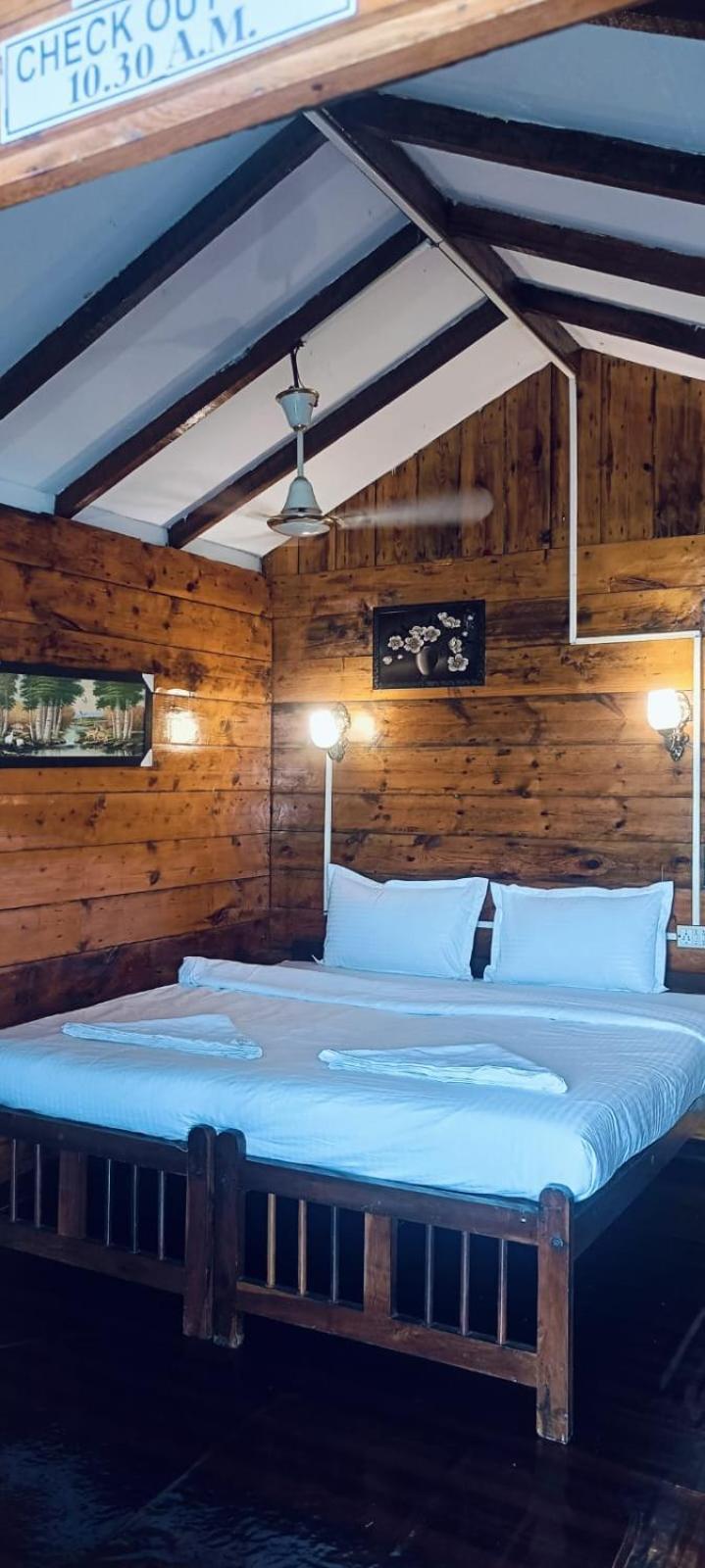 Lira Place Hotel