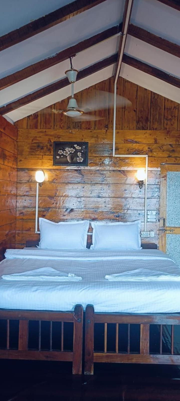 Lira Place Hotel 3*