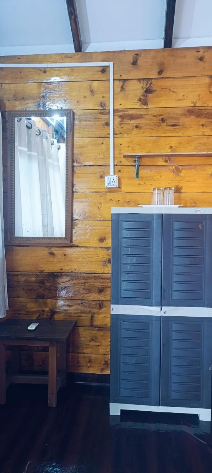 Lira Place Hotel
